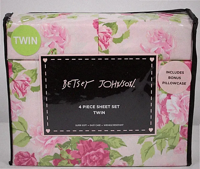 Betsey Johnson 4 Piece Sheet Set Bouquet Floral Pink