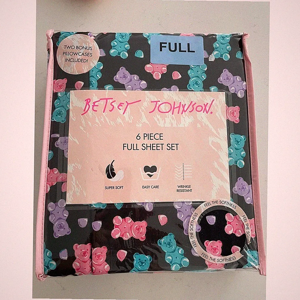 Betsey Johnson 6 Piece Full Size Black Sheet Set Pink Blue Purple Gummy Bears