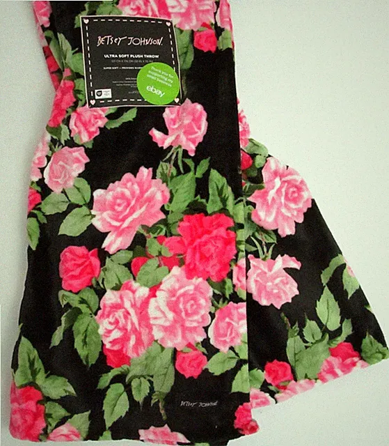 Betsey Johnson Floral Roses Bouquet Vibrant Soft Plush Throw Blanket 50x70 Logo