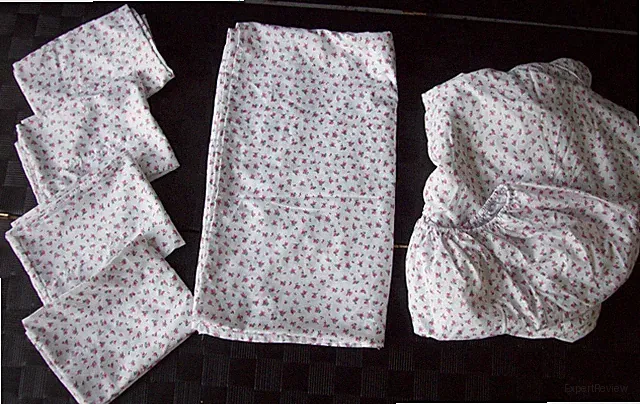 Betsey Johnson Pink Roses 6-Piece Queen Sheet Set~Polyester Microfiber