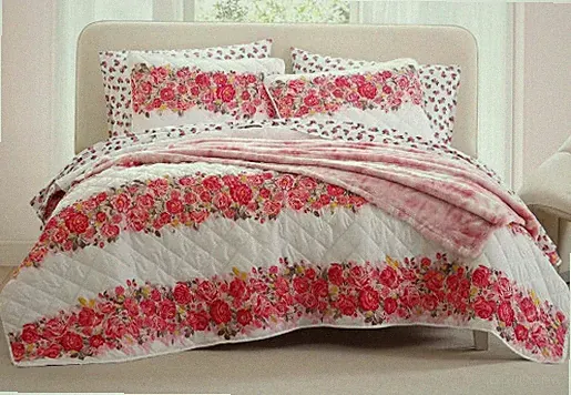Betsey Johnson Rose Bouquets Bedspread Quilt Full/Queen 88"x88" Betseyville