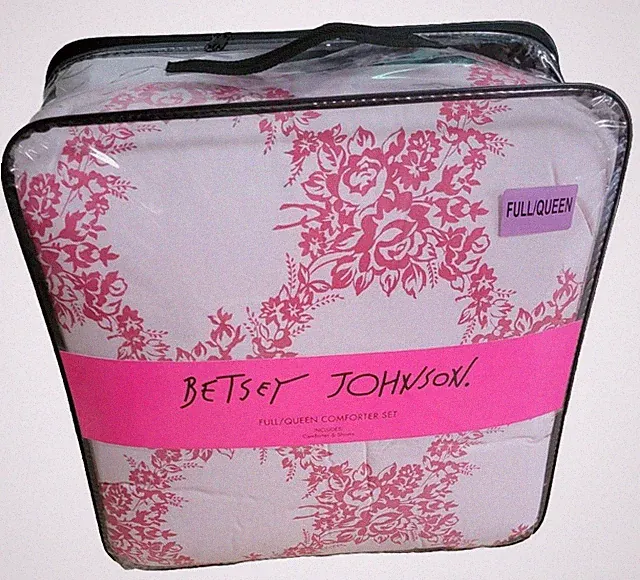 Betsey Johnson Roses 2 Shams Dress Comforter Set Full / Queen