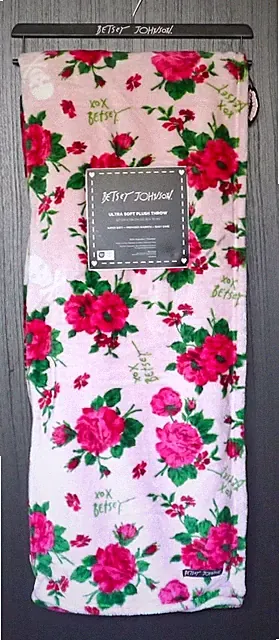 NEW Betsey Johnson 50"x70" Soft Throw Blanket Rose Roses Flowers Skull